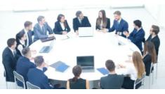 華網(wǎng)電力公司召開(kāi)述職會(huì)